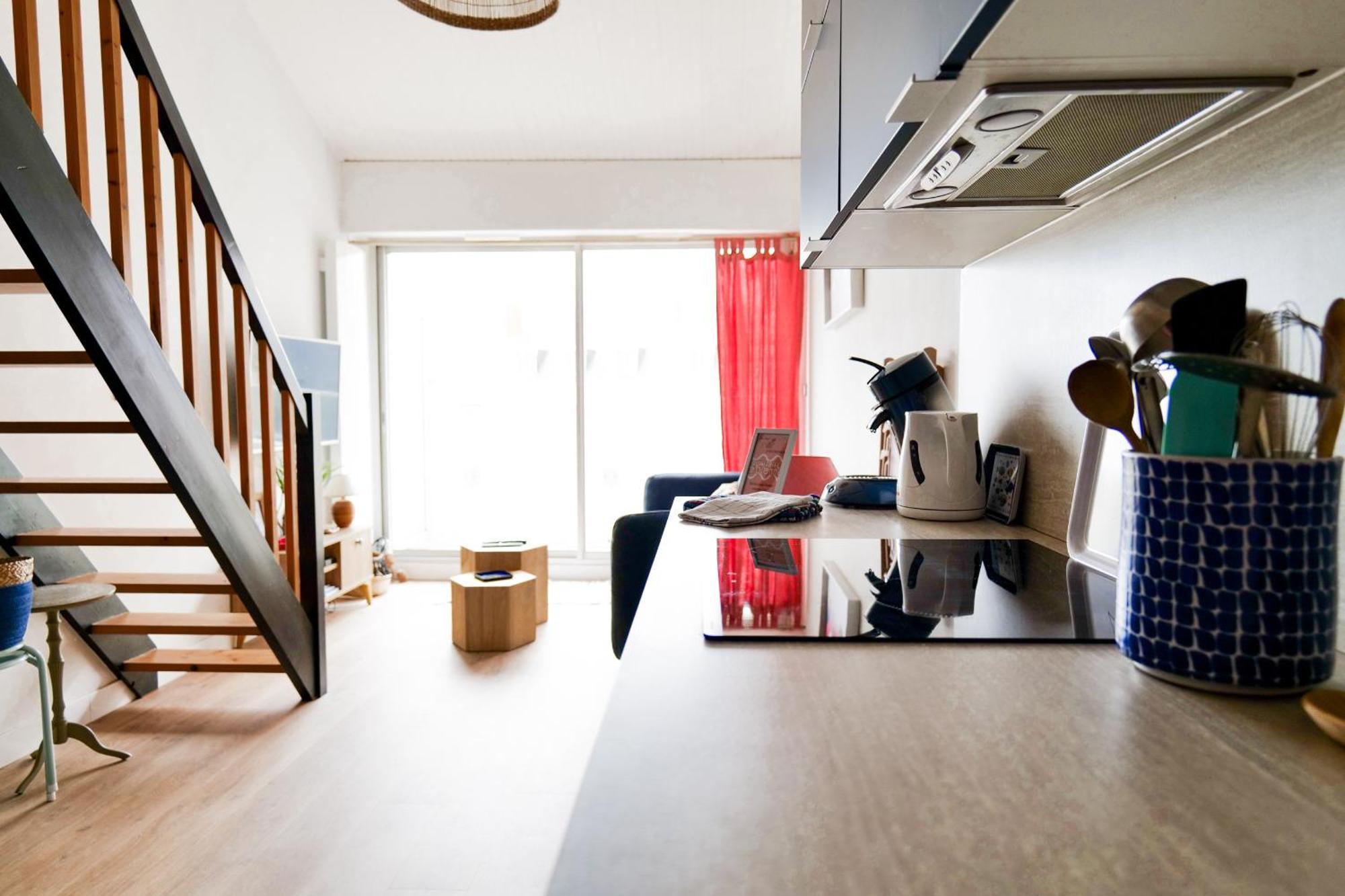Appartement Renove Avec Gout Et Idealement Situe A Deux Pas Du Remblai Ле-Сабль-д’Олон Экстерьер фото